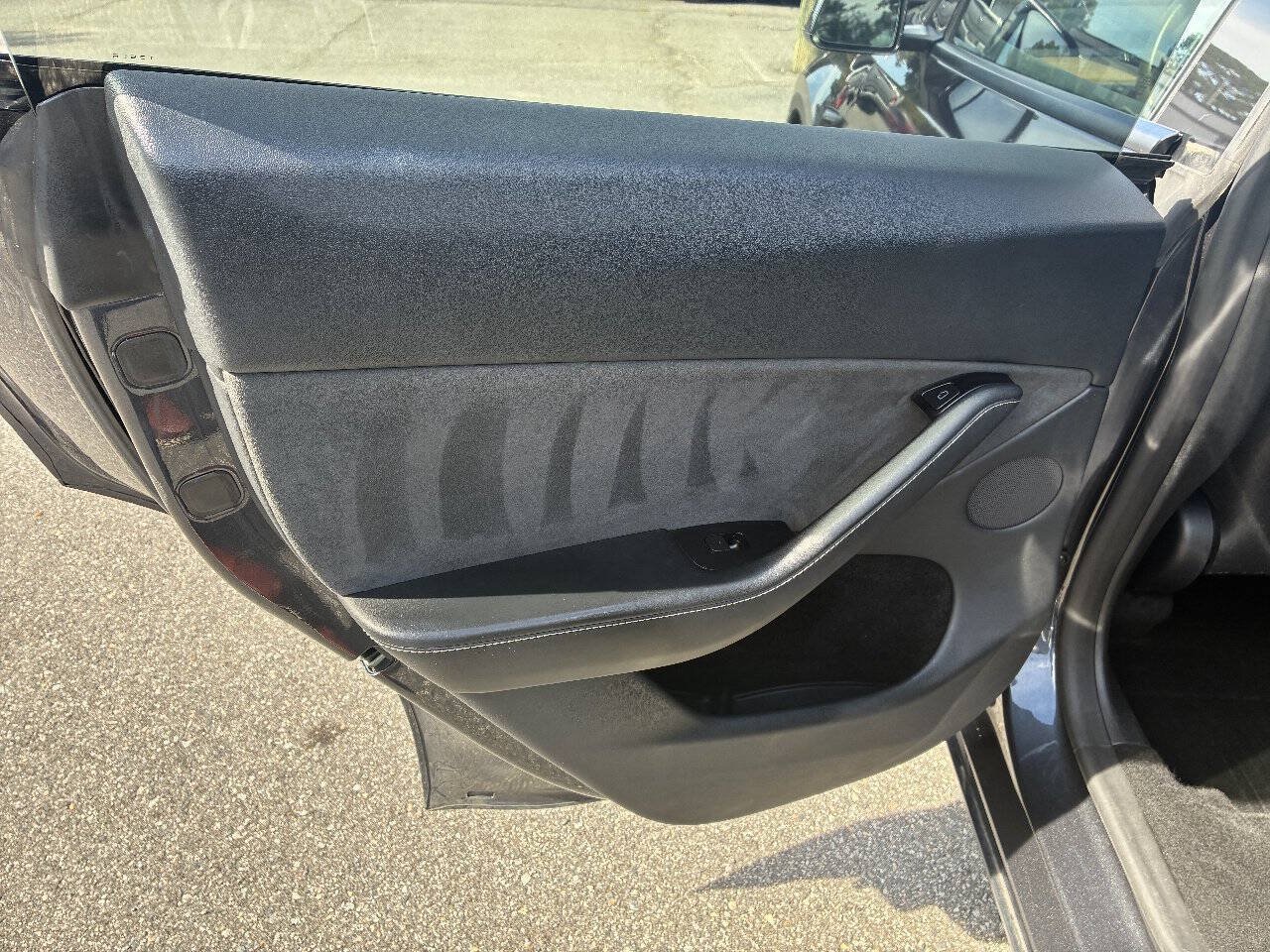 Used 2024 Tesla Model Y Long Range AWD/4WD image 13
