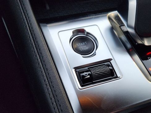 Certified 2022 Jaguar F-PACE S image 22