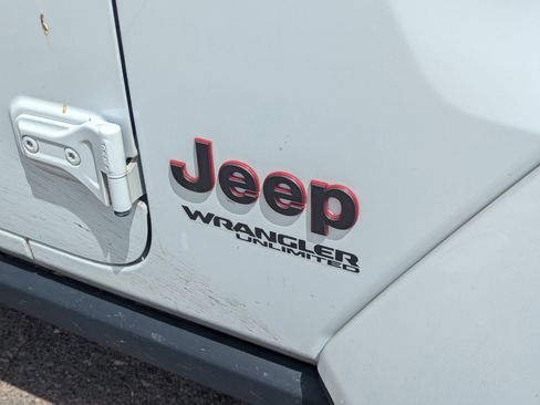 Used 2018 Jeep Wrangler Unlimited Rubicon image 8