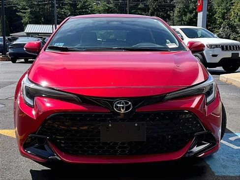 Used 2025 Toyota Corolla SE FWD image 2
