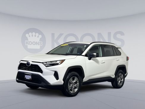 Used 2024 Toyota RAV4 LE image 1