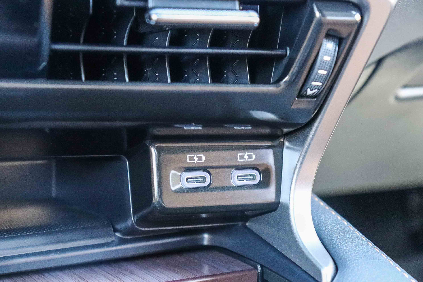 New 2026 Lexus RX 350 Premium w/ Accessory Package (Z1) FWD image 32