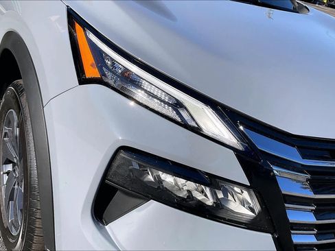 Used 2026 Nissan Rogue SV w/ SV Premium Package image 27