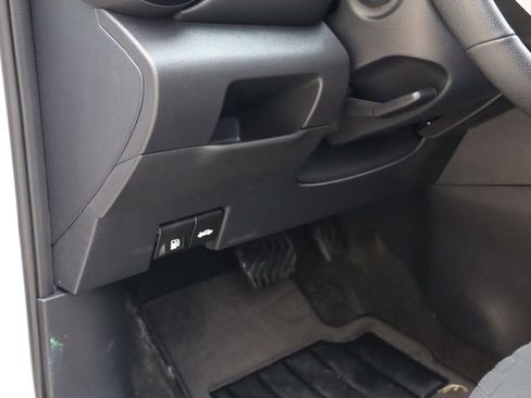 Used 2023 Nissan Kicks SR FWD image 21