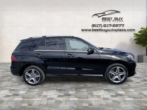 Used 2018 Mercedes-Benz GLE 350 w/ Premium 2 Package image 8