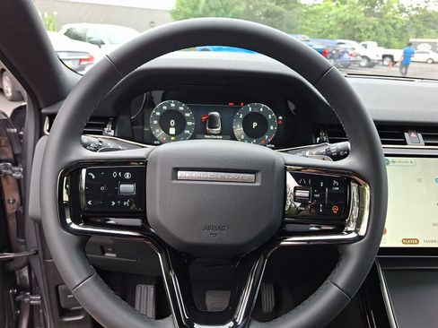 Used 2026 Land Rover Range Rover Evoque S AWD/4WD image 19