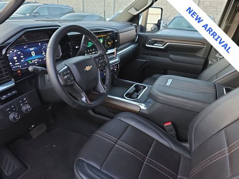 Used 2025 Chevrolet Silverado 2500 High Country w/ Technology Package image 7