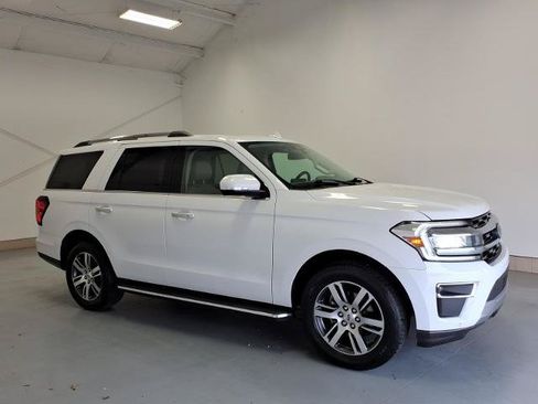 Certified 2023 Ford Expedition Limited AWD/4WD image 2