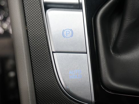 Used 2024 Hyundai Elantra SEL w/ Convenience Package FWD image 24
