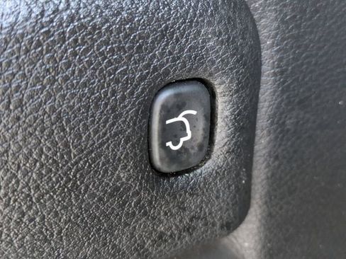 Certified 2017 Jeep Grand Cherokee Limited w/ Luxury Group II image 9