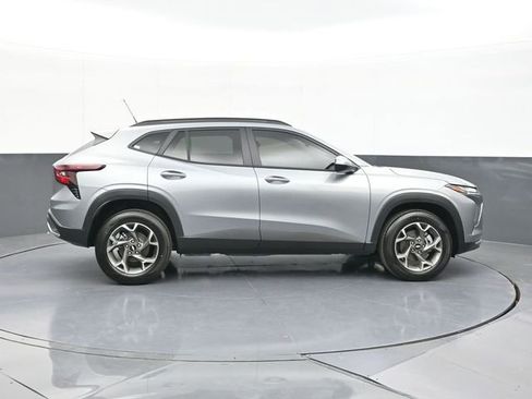 New 2026 Chevrolet Trax LT image 16