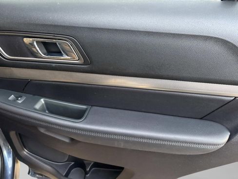 Used 2019 Ford Explorer XLT w/ Class III Trailer Tow Package image 20