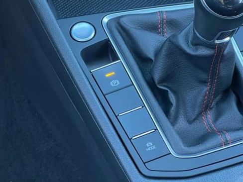 Used 2019 Volkswagen Jetta GLI Autobahn image 36