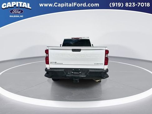 Used 2024 Chevrolet Silverado 2500 Custom w/ Custom Value Package image 7