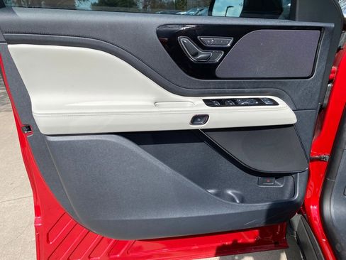 New 2026 Lincoln Aviator 2WD image 36