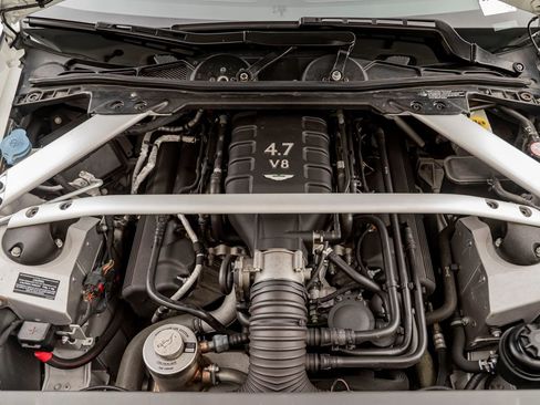 Used 2013 Aston Martin V8 Vantage S RWD image 24