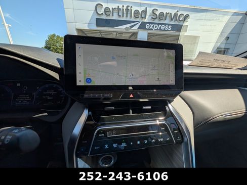 Used 2024 Toyota Venza Limited AWD/4WD image 14