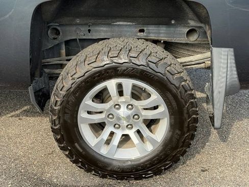Used 2019 Chevrolet Silverado 1500 LT w/ All Star Edition AWD/4WD image 6