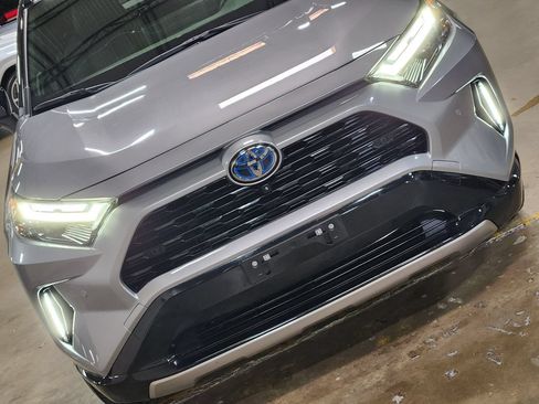Used 2024 Toyota RAV4 XSE w/ Advanced Technology Package AWD/4WD image 19