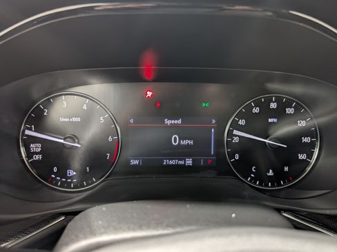 Used 2023 Buick Envision Preferred image 22