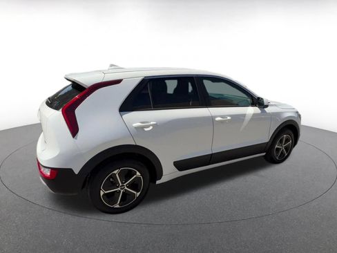 Used 2026 Kia Niro LX FWD image 15