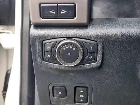 Certified 2022 Ford F350 Platinum AWD/4WD image 24