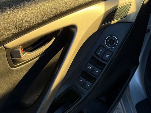 Used 2013 Hyundai Elantra Limited w/ Technology Pkg image 12