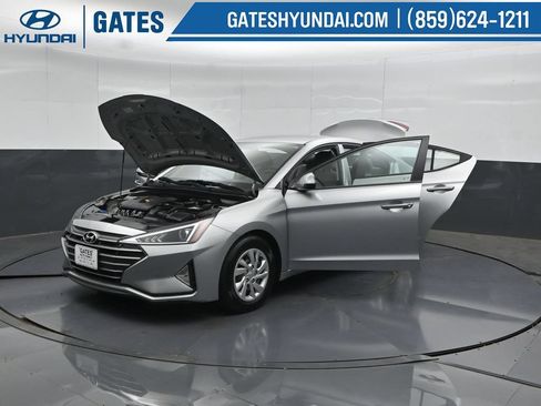 Used 2020 Hyundai Elantra SE FWD image 53