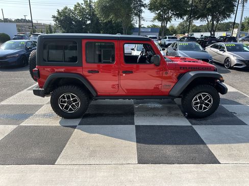 Used 2026 Jeep Wrangler Unlimited Rubicon AWD/4WD image 3