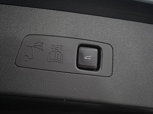 Used 2022 Lincoln Corsair Reserve w/ Equipment Group 201A image 11