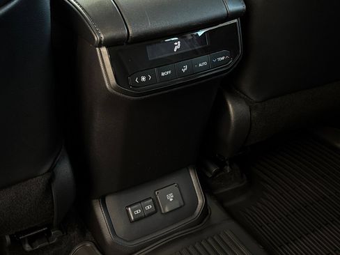 New 2026 Toyota Highlander Limited AWD/4WD image 14
