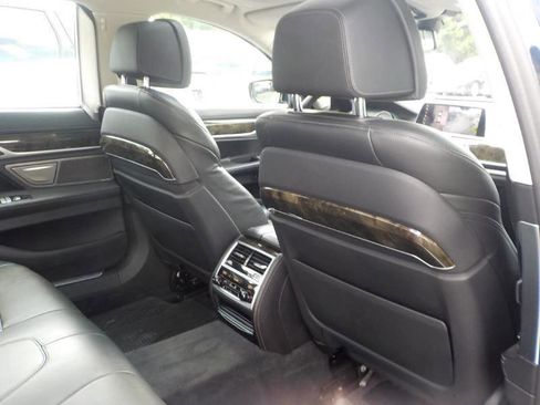Used 2019 BMW 740i xDrive w/ Executive Package AWD/4WD image 28
