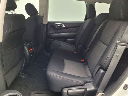 Used 2020 Nissan Pathfinder SV FWD image 18
