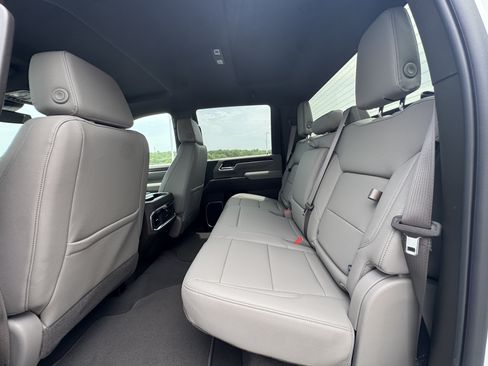 New 2026 GMC Sierra 2500 SLT w/ SLT Convenience Package AWD/4WD image 10