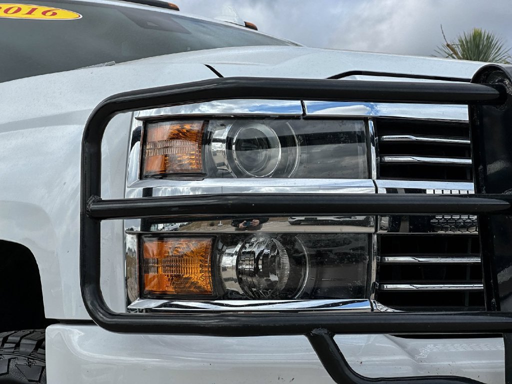 Used 2016 Chevrolet Silverado 3500 High Country w/ Duramax Plus Package AWD/4WD image 10