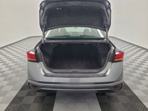 Used 2025 Nissan Altima 2.5 SV FWD image 29
