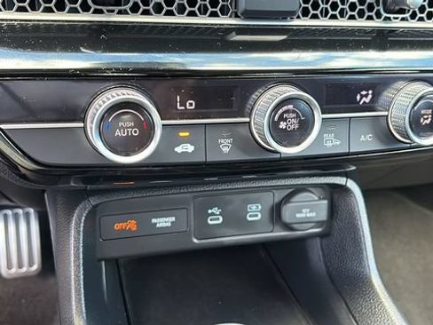 Used 2025 Honda Civic Sport image 18