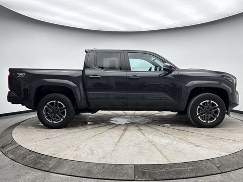 Used 2024 Toyota Tacoma TRD Sport w/ TRD Sport Upgrade Package image 6