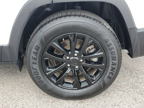 Used 2022 Jeep Cherokee Latitude Lux AWD/4WD image 35