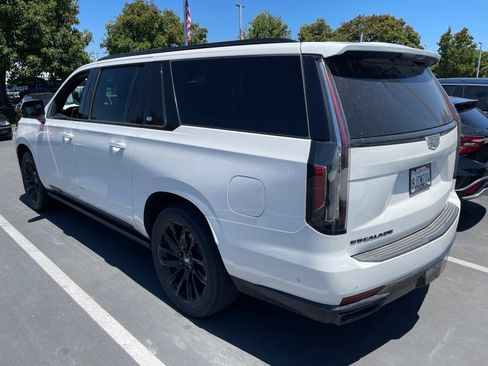 Certified 2023 Cadillac Escalade ESV Sport Platinum w/ LPO, ONYX Package AWD/4WD image 2