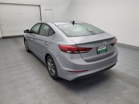 Used 2017 Hyundai Elantra SE FWD image 5