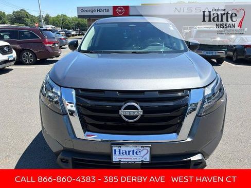 Certified 2024 Nissan Pathfinder S AWD/4WD image 1