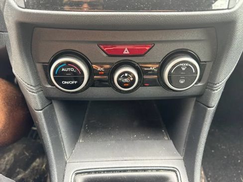 Used 2021 Subaru Crosstrek 2.0i AWD/4WD image 17