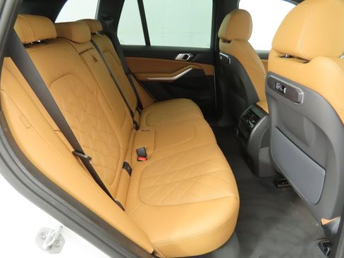 Certified 2025 BMW X5 sDrive40i w/ Parking Assistance Package image 23