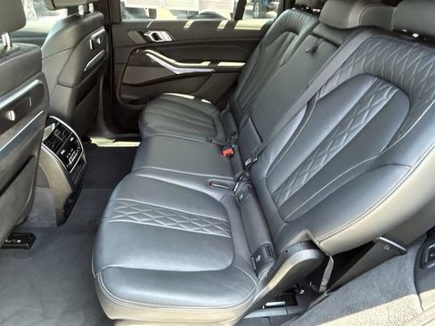 Used 2026 BMW X7 M60i AWD/4WD image 17