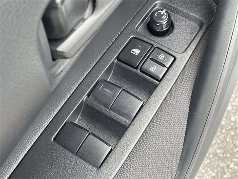 Used 2025 Toyota Corolla LE image 18