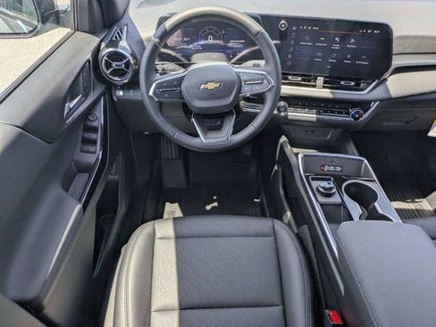 New 2026 Chevrolet Equinox LT w/ Convenience Package II FWD image 19