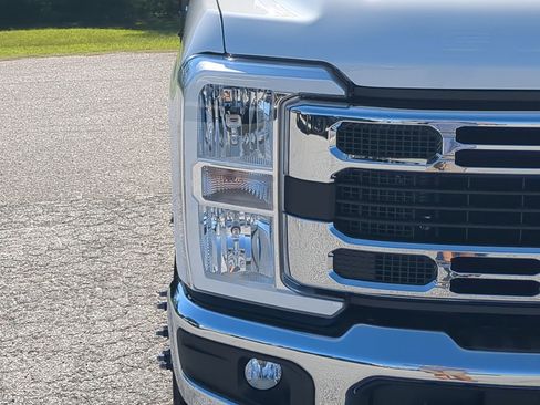 New 2025 Ford F350 XL w/ XL Chrome Package image 8