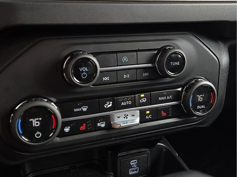 Used 2025 Ford Bronco Outer Banks AWD/4WD image 15