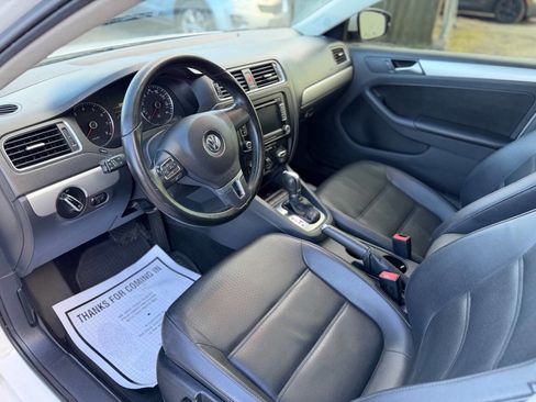 Used 2013 Volkswagen Jetta SE image 9